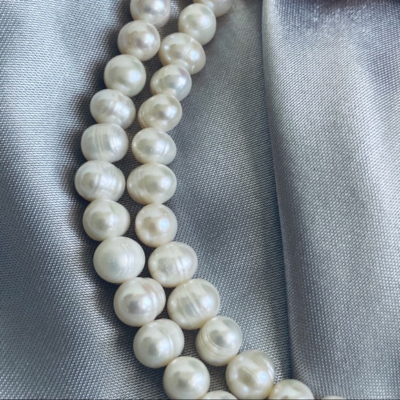 Natural pearls necklace and earnings - Picture 3 of 5